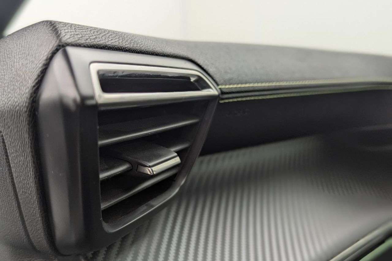 2021 PEUGEOT E-2008 2021 PEUGEOT E-2008