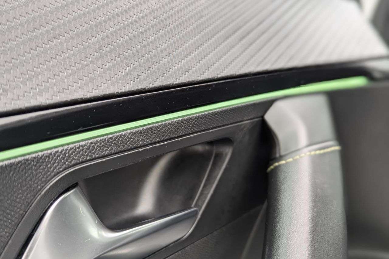 2021 PEUGEOT E-2008 2021 PEUGEOT E-2008