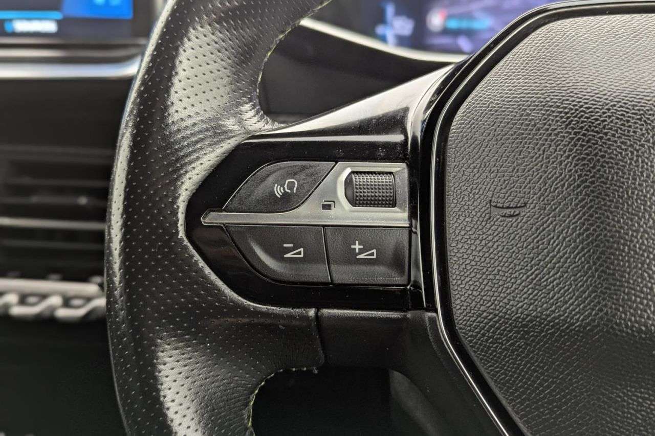 2021 PEUGEOT E-2008 2021 PEUGEOT E-2008