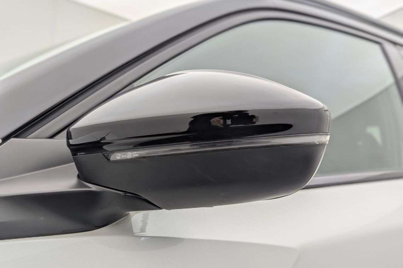 2021 PEUGEOT E-2008 2021 PEUGEOT E-2008