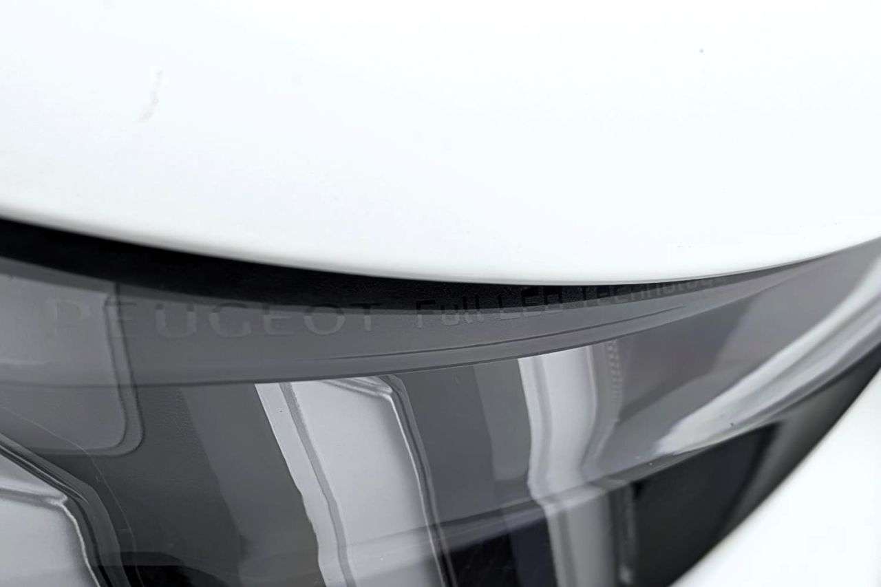 2021 PEUGEOT E-2008 2021 PEUGEOT E-2008