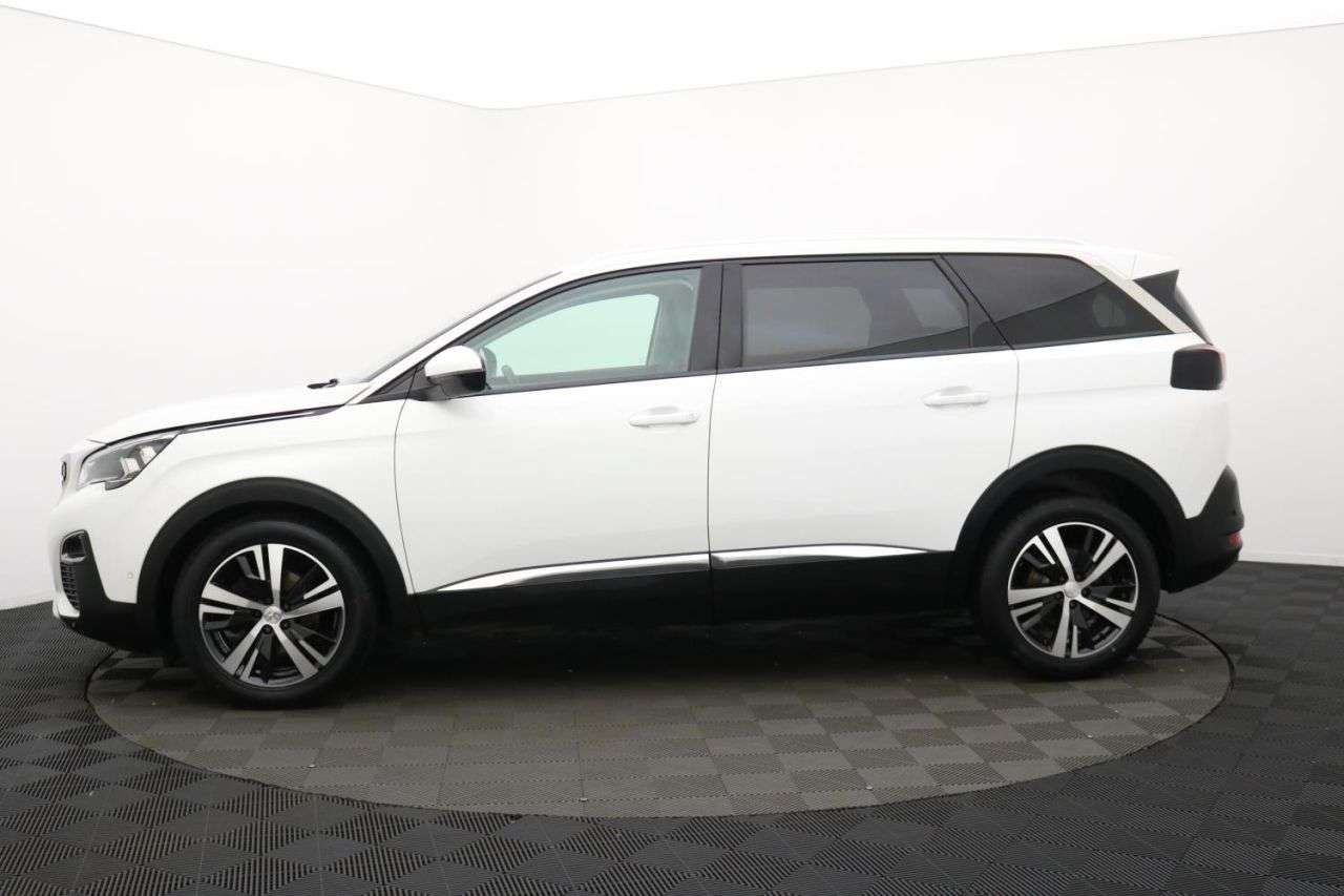 2020 PEUGEOT 5008 2020 PEUGEOT 5008