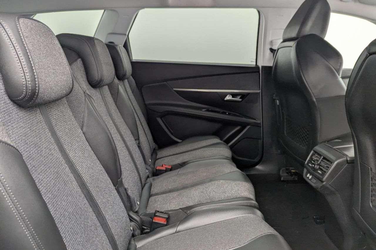 2020 PEUGEOT 5008 2020 PEUGEOT 5008