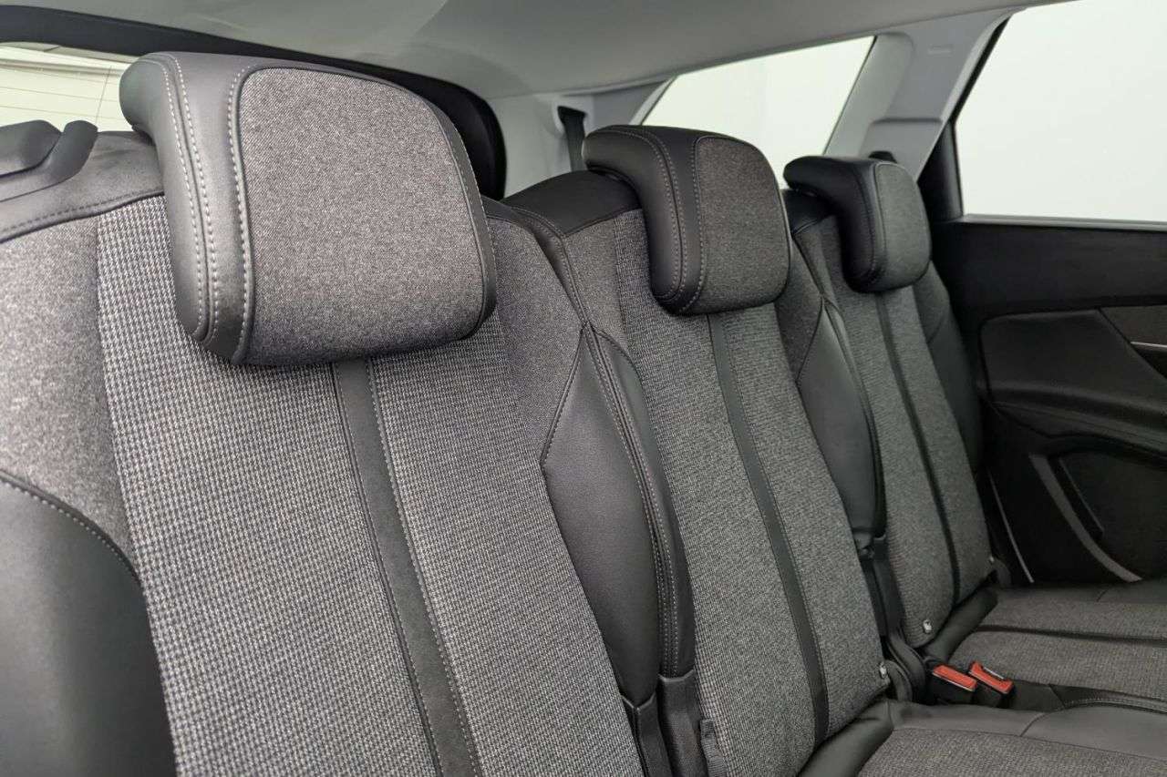 2020 PEUGEOT 5008 2020 PEUGEOT 5008