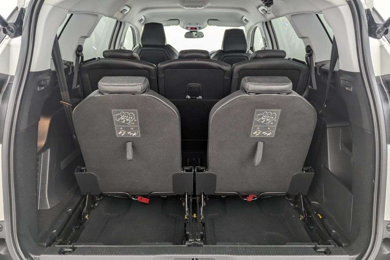 2020 PEUGEOT 5008 2020 PEUGEOT 5008