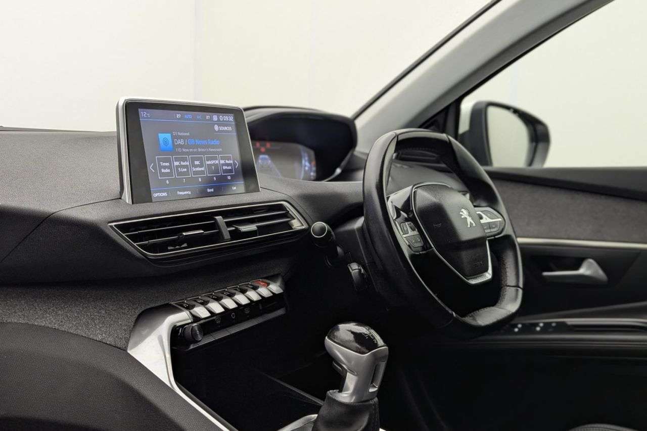 2020 PEUGEOT 5008 2020 PEUGEOT 5008