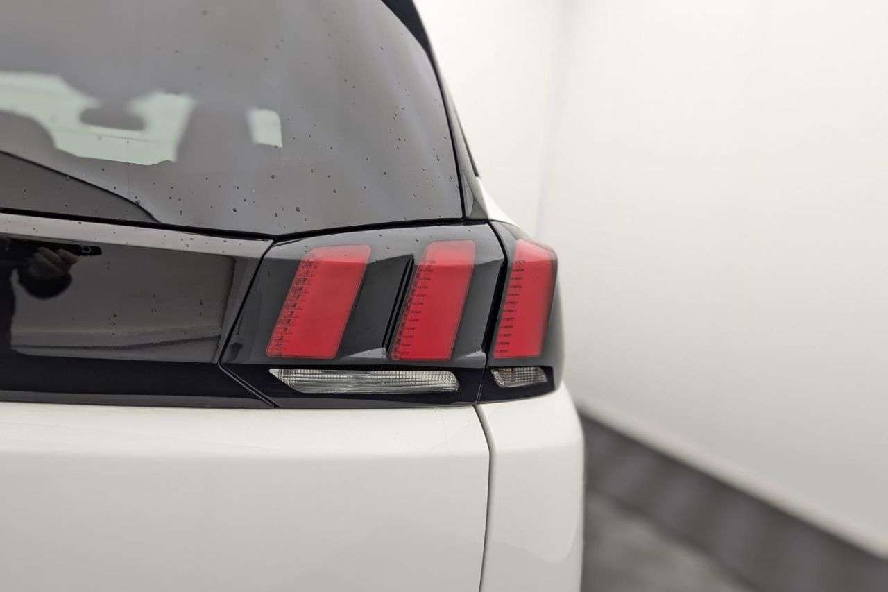 2020 PEUGEOT 5008 2020 PEUGEOT 5008