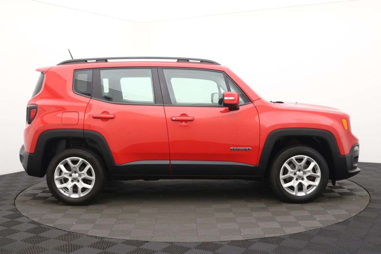 A 2015 JEEP RENEGADE 2.0 MultiJetII Longitude SUV 5dr Diesel Manual 4WD Euro 6 (s/s) (140 ps) Aw A 2015 JEEP RENEGADE 2.0 MultiJetII Longitude SUV 5dr Diesel Manual 4WD Euro 6 (s/s) (140 ps) Aw