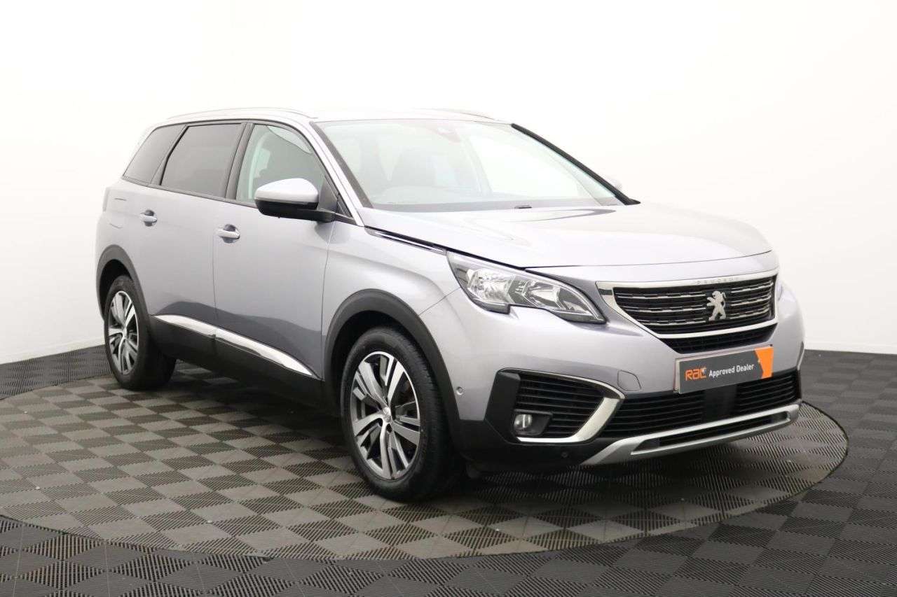 2019 PEUGEOT 5008 2019 PEUGEOT 5008