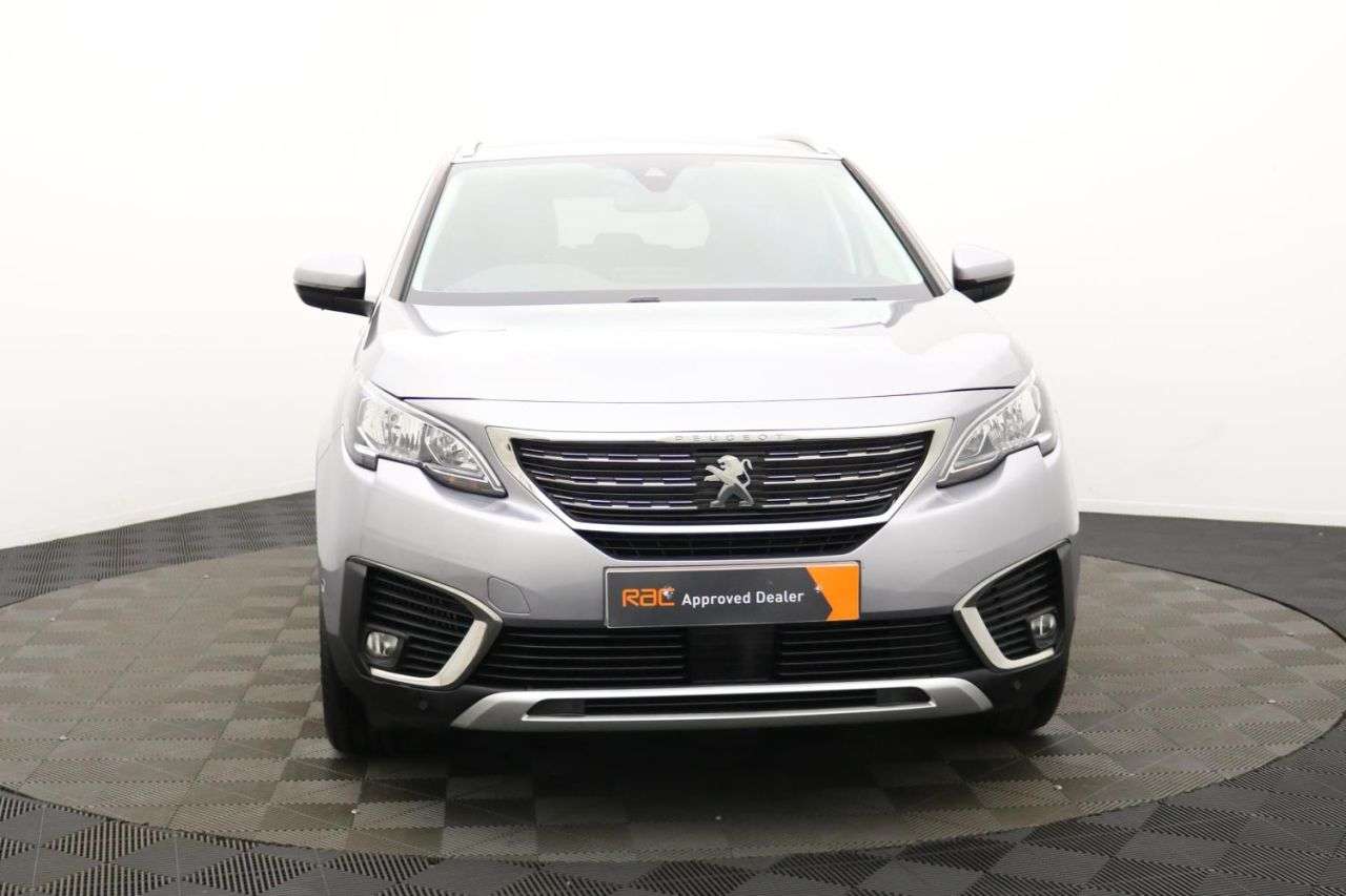 2019 PEUGEOT 5008 2019 PEUGEOT 5008