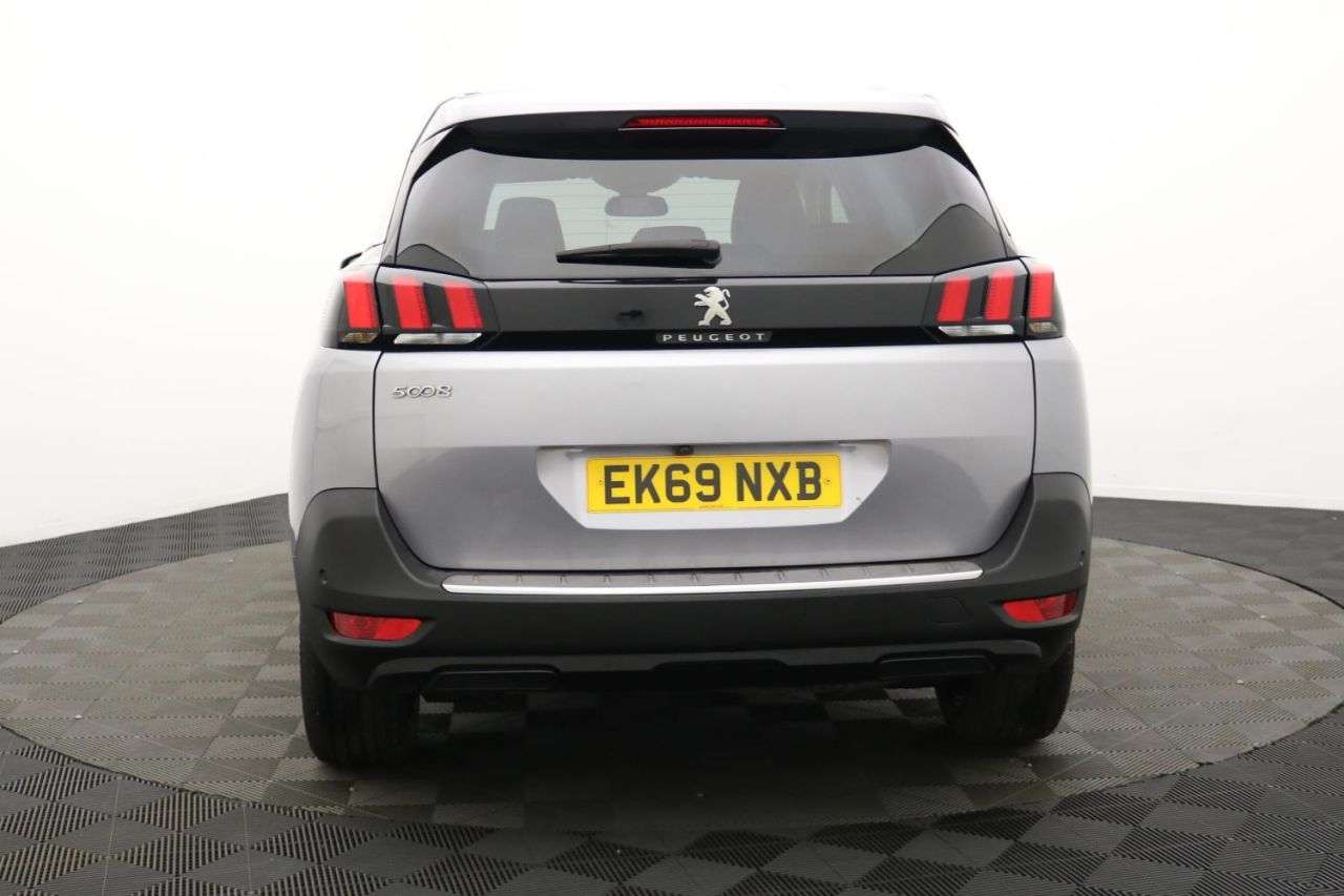 2019 PEUGEOT 5008 2019 PEUGEOT 5008