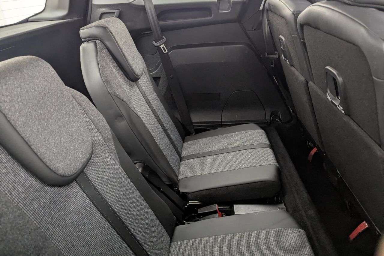 2019 PEUGEOT 5008 2019 PEUGEOT 5008