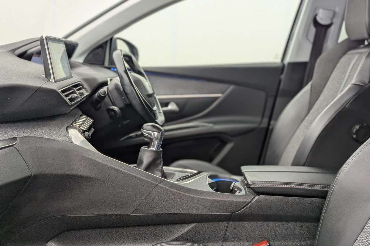 2019 PEUGEOT 5008 2019 PEUGEOT 5008