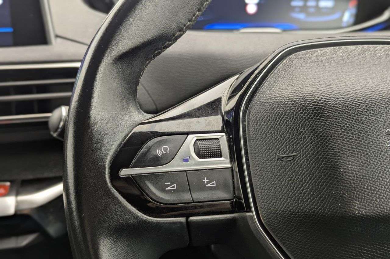 2019 PEUGEOT 5008 2019 PEUGEOT 5008