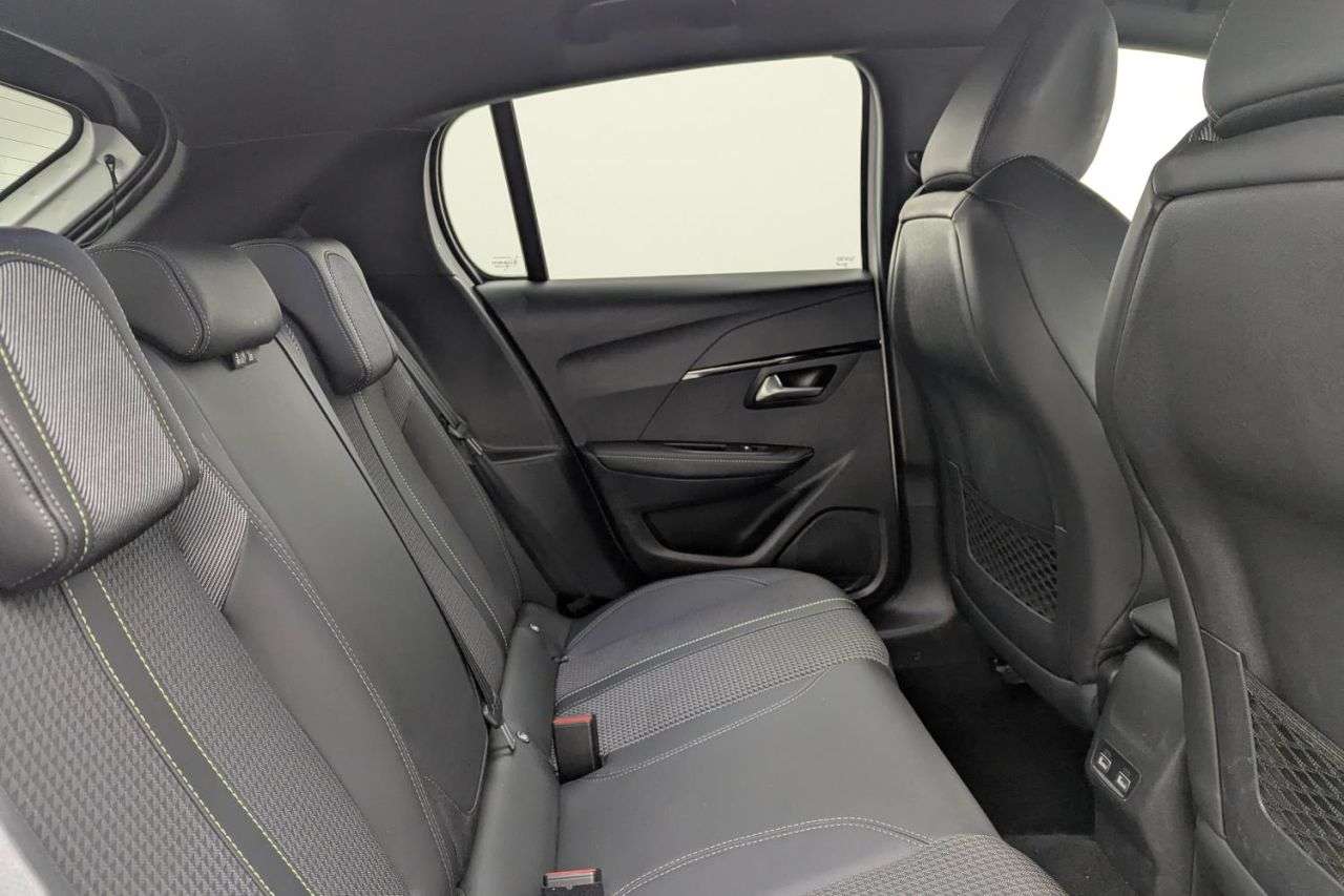 2020 PEUGEOT E-208 2020 PEUGEOT E-208