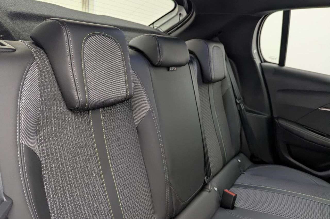 2020 PEUGEOT E-208 2020 PEUGEOT E-208