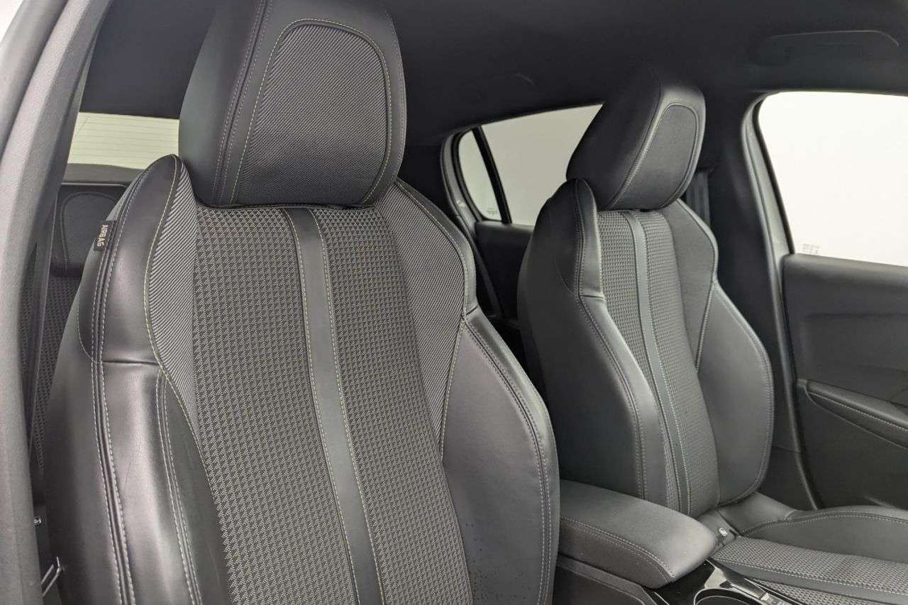 2020 PEUGEOT E-208 2020 PEUGEOT E-208