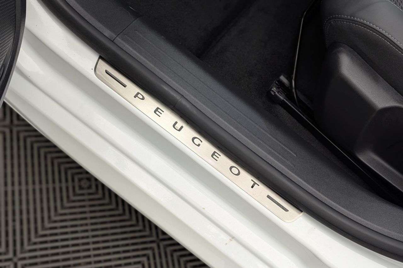 2020 PEUGEOT E-208 2020 PEUGEOT E-208