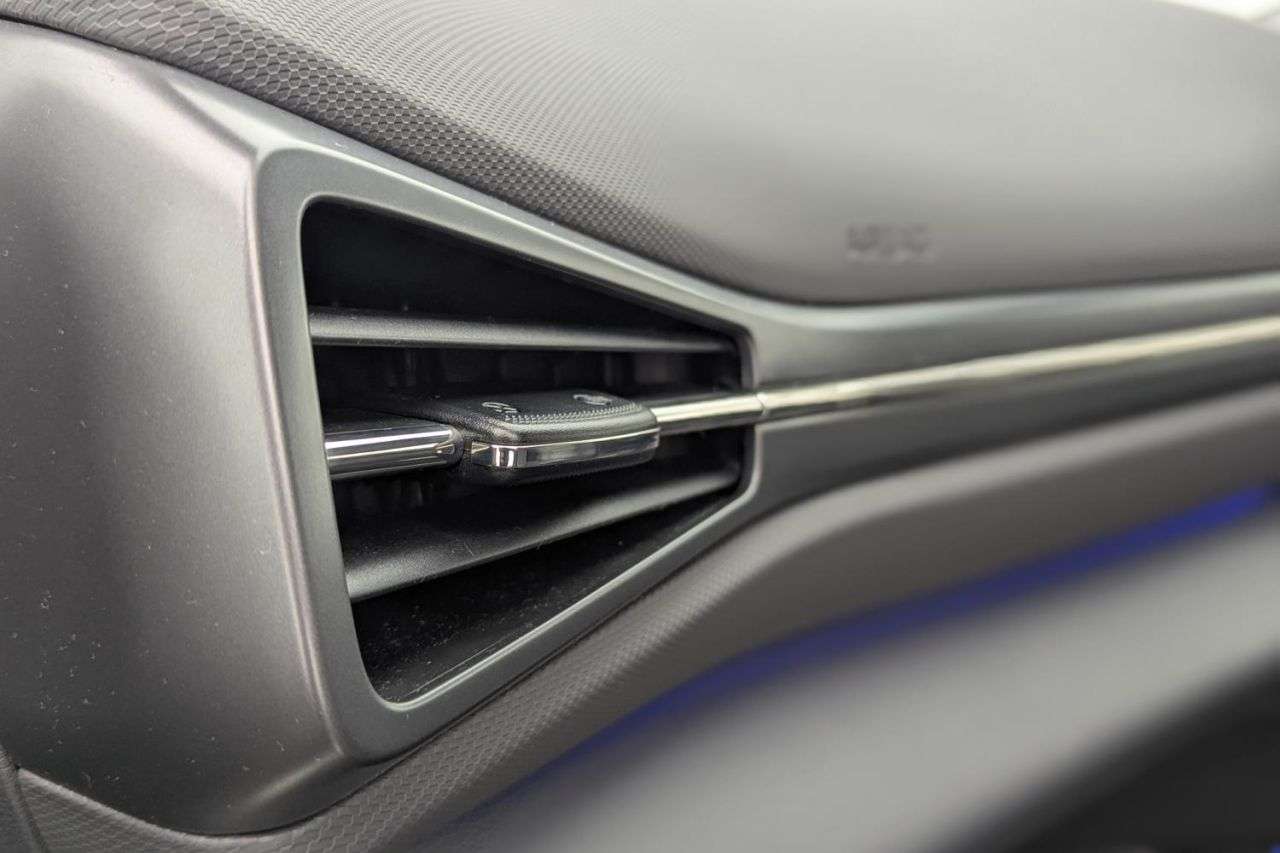 2021 HYUNDAI IONIQ 2021 HYUNDAI IONIQ