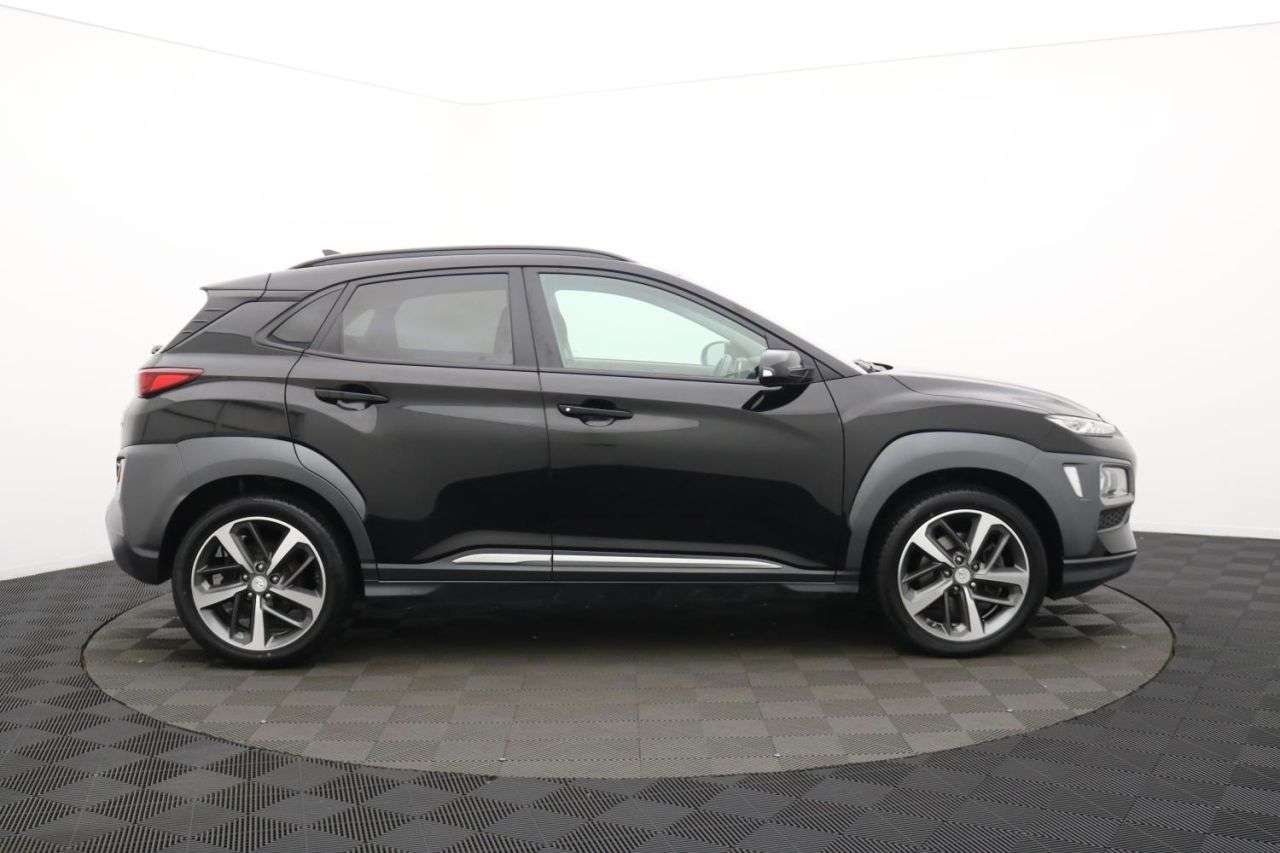 A 2019 HYUNDAI KONA 1.0 T-GDi Premium SUV 5dr Petrol Manual Euro 6 (s/s) (120 ps) Award Winning A 2019 HYUNDAI KONA 1.0 T-GDi Premium SUV 5dr Petrol Manual Euro 6 (s/s) (120 ps) Award Winning