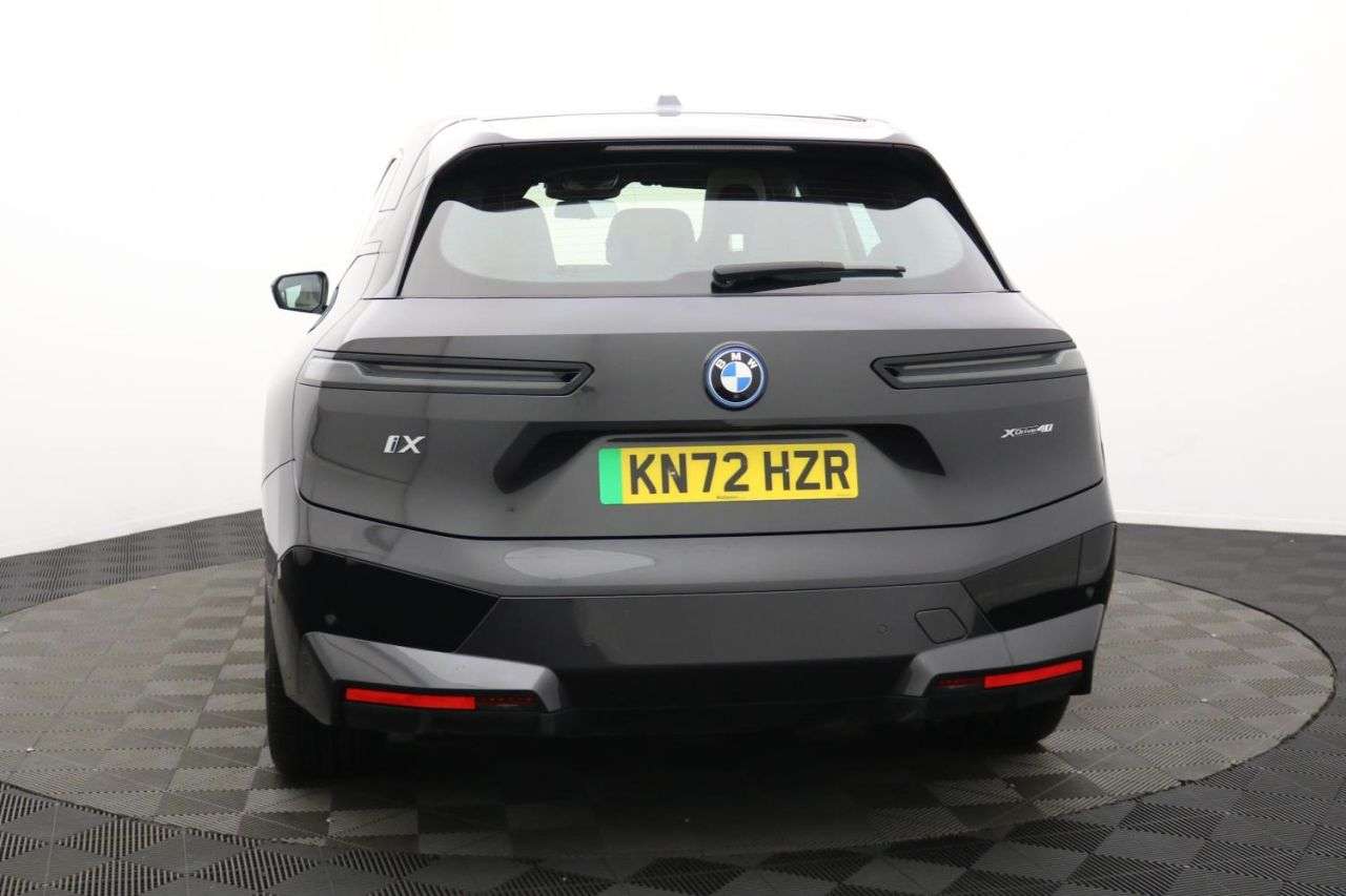 2022 BMW IX 2022 BMW IX