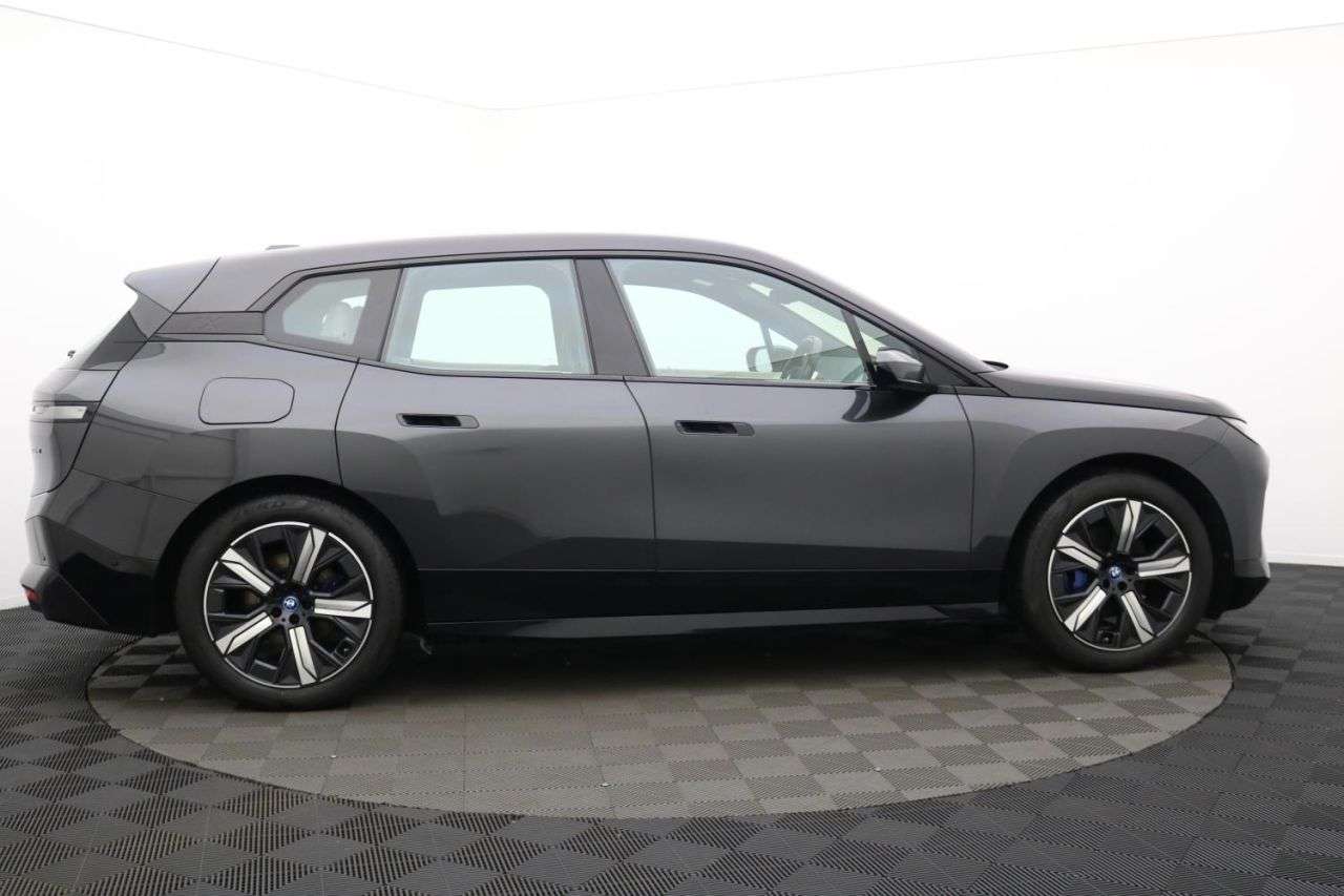2022 BMW IX 2022 BMW IX
