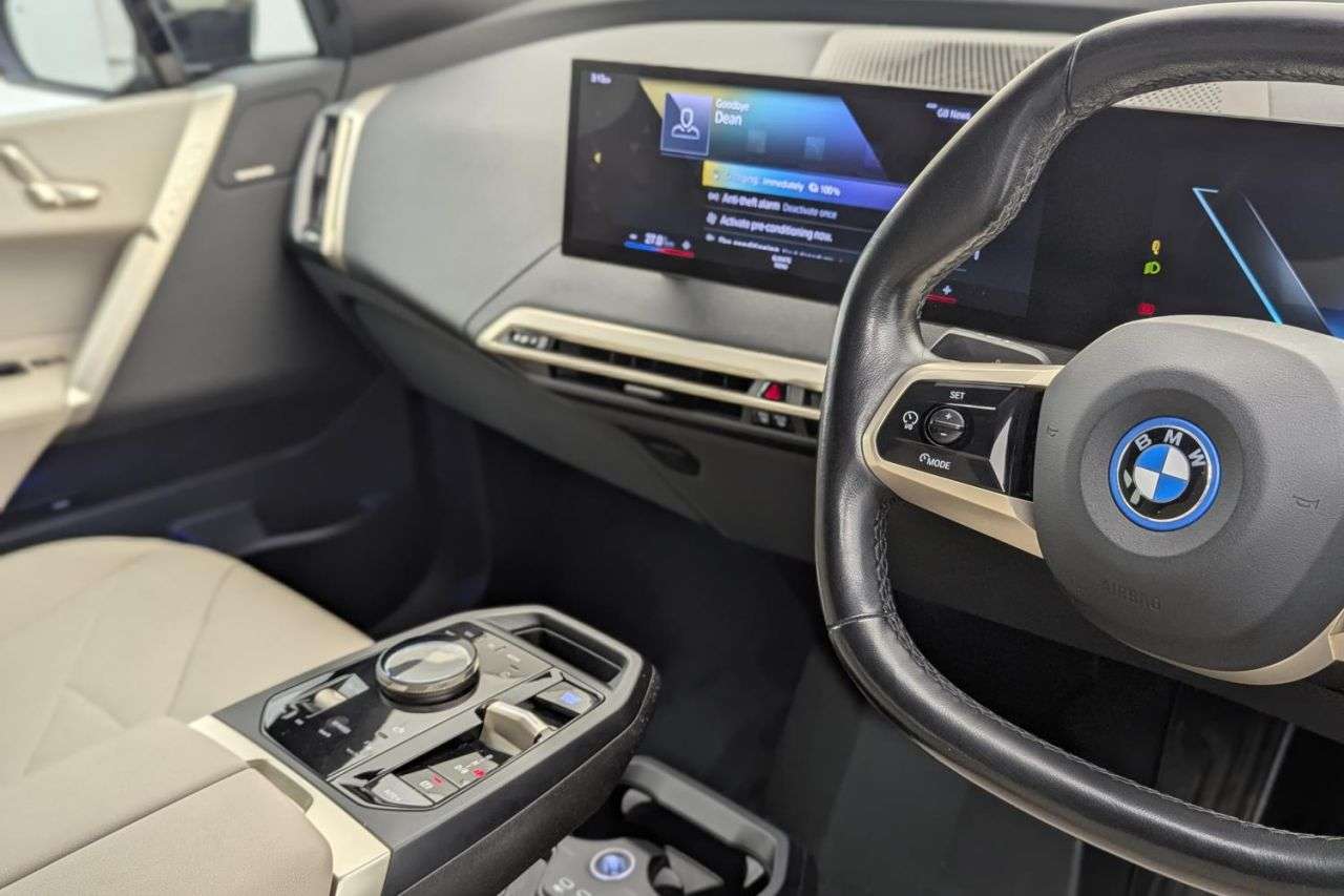 2022 BMW IX 2022 BMW IX