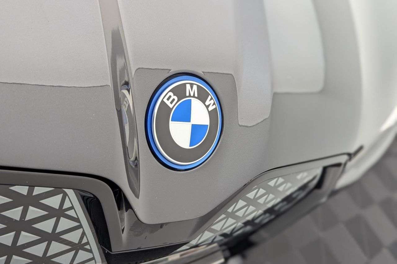 2022 BMW IX 2022 BMW IX