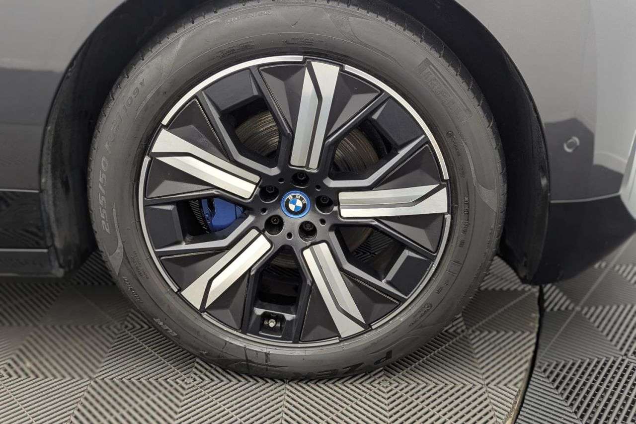 2022 BMW IX 2022 BMW IX