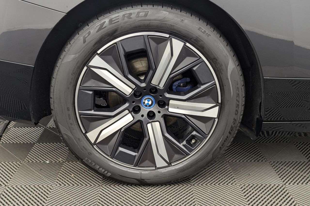 2022 BMW IX 2022 BMW IX