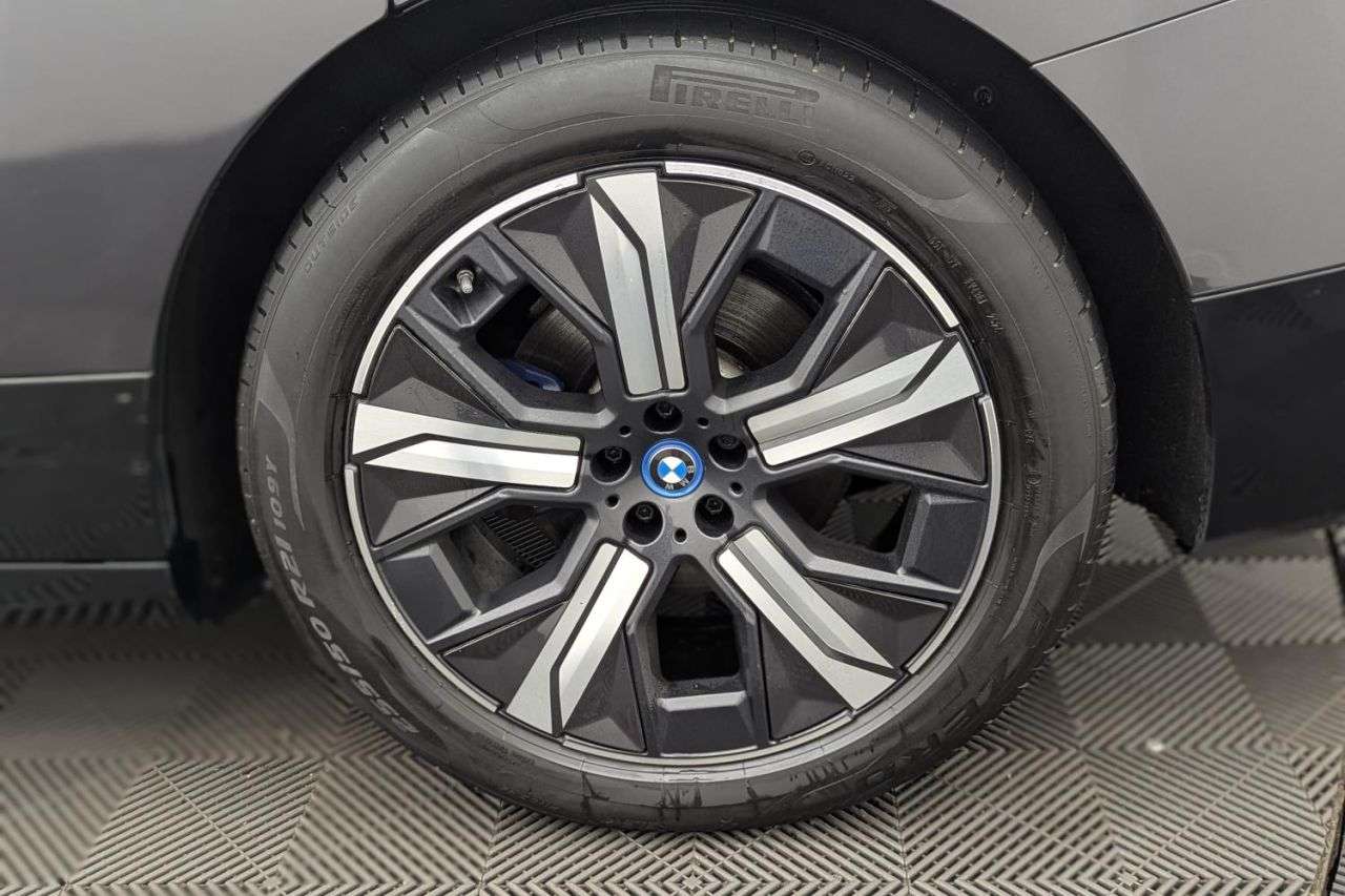 2022 BMW IX 2022 BMW IX