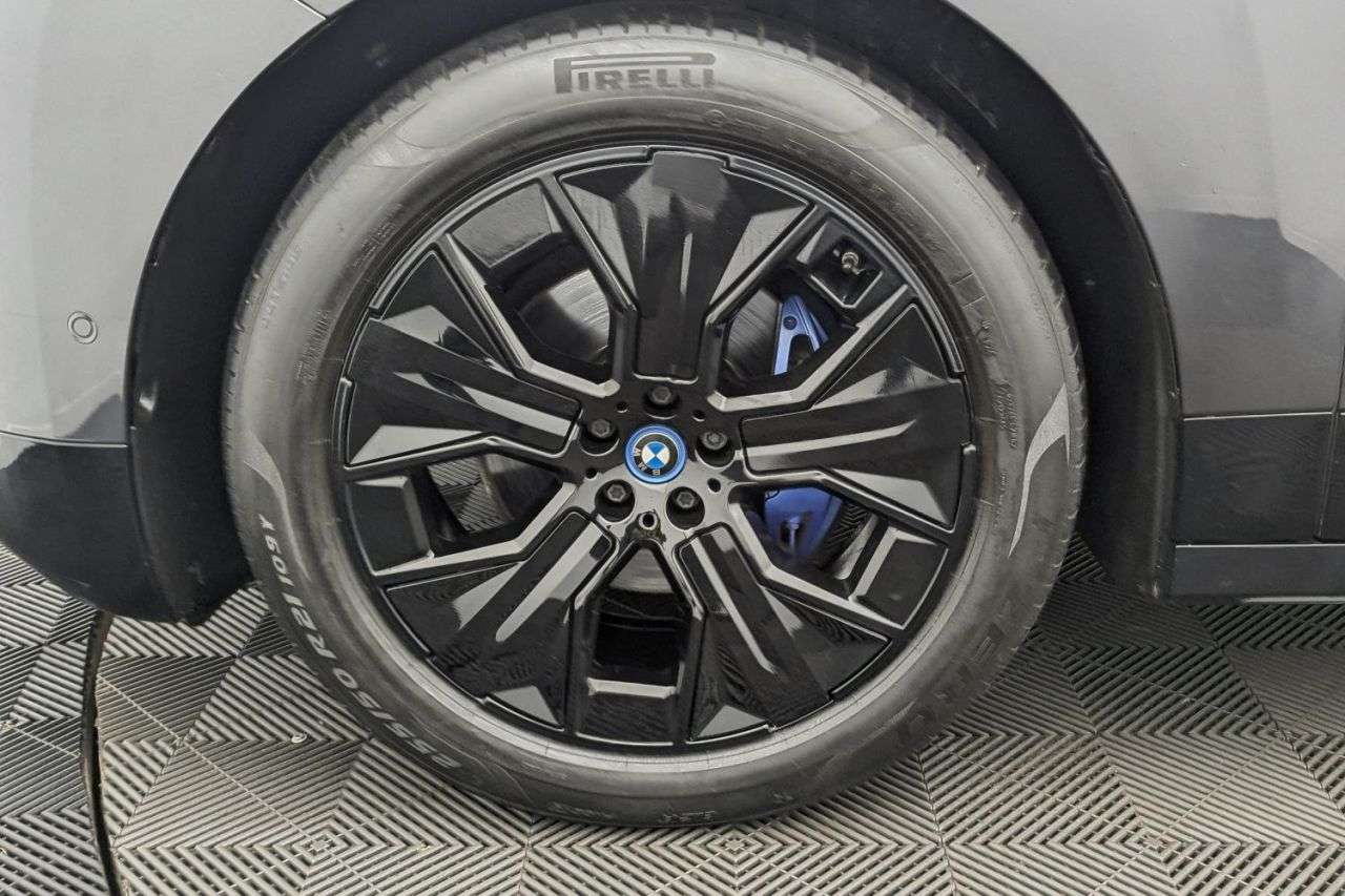 2022 BMW IX 2022 BMW IX