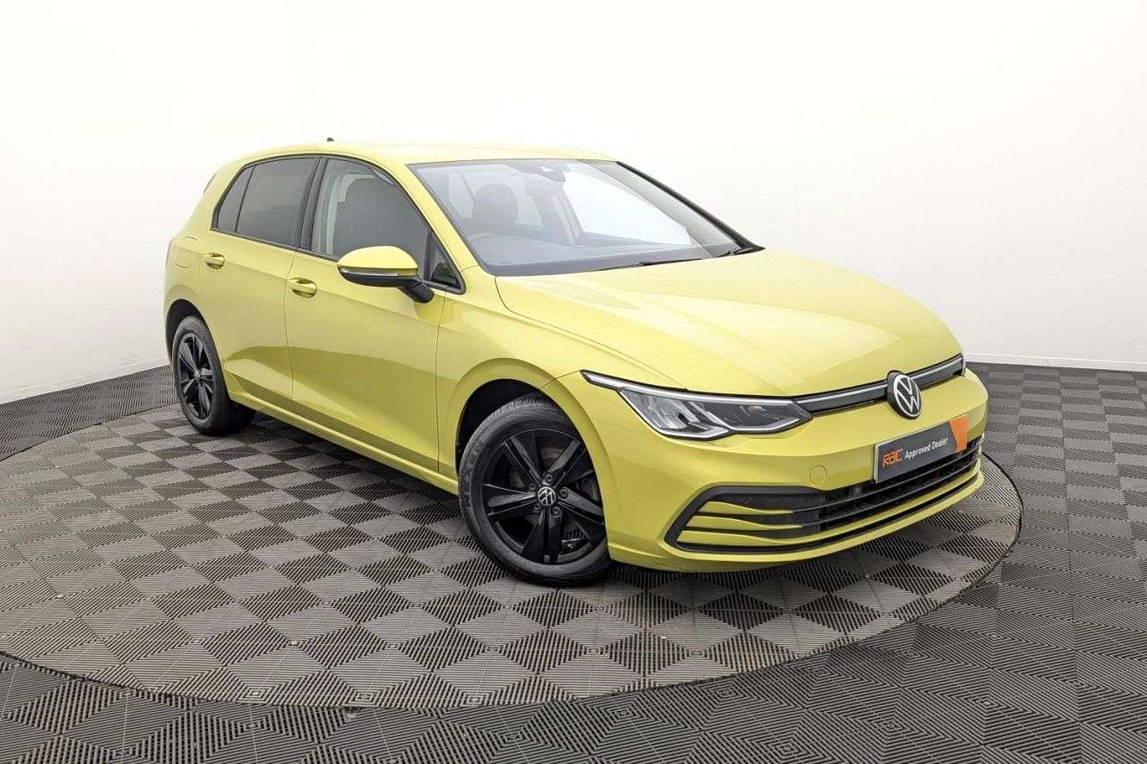A 2021 VOLKSWAGEN GOLF 1.5 TSI Life Hatchback 5dr Petrol Manual Euro 6 (s/s) (130 ps) Award Winnin A 2021 VOLKSWAGEN GOLF 1.5 TSI Life Hatchback 5dr Petrol Manual Euro 6 (s/s) (130 ps) Award Winnin