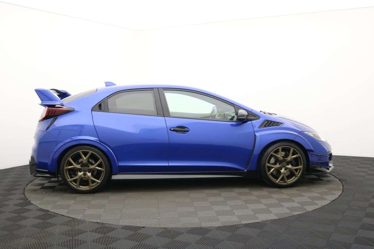 A null HONDA CIVIC 2.0 i-VTEC Type R GT Hatchback 5dr Petrol Manual Euro 6 (s/s) (310 ps) Awar A null HONDA CIVIC 2.0 i-VTEC Type R GT Hatchback 5dr Petrol Manual Euro 6 (s/s) (310 ps) Awar