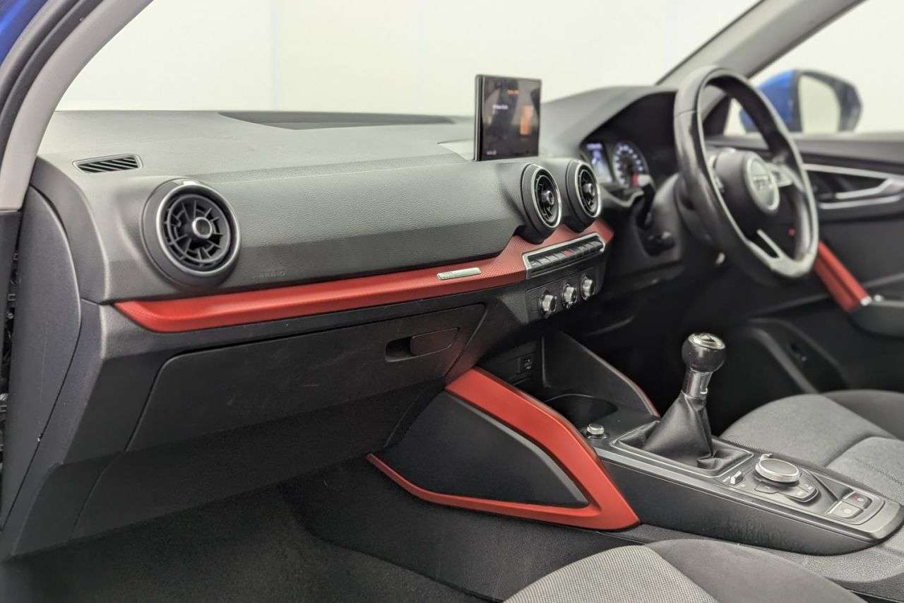 2018 AUDI Q2 2018 AUDI Q2