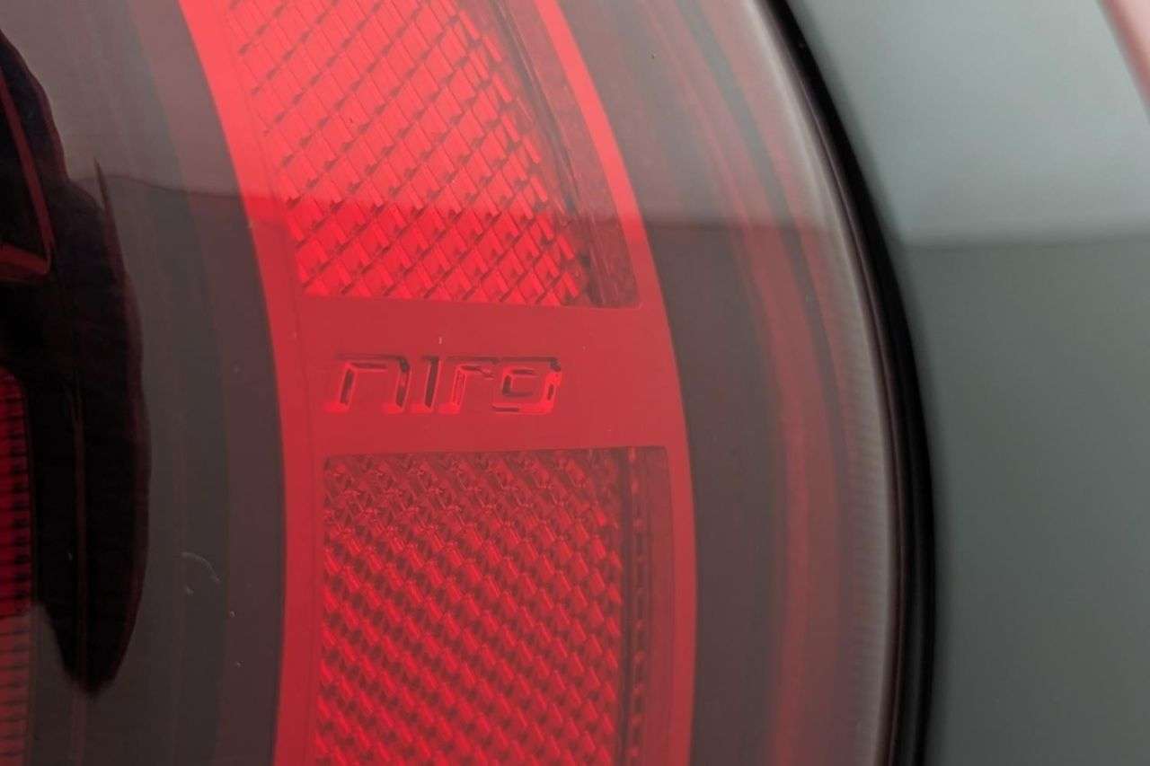 2021 KIA NIRO 2021 KIA NIRO