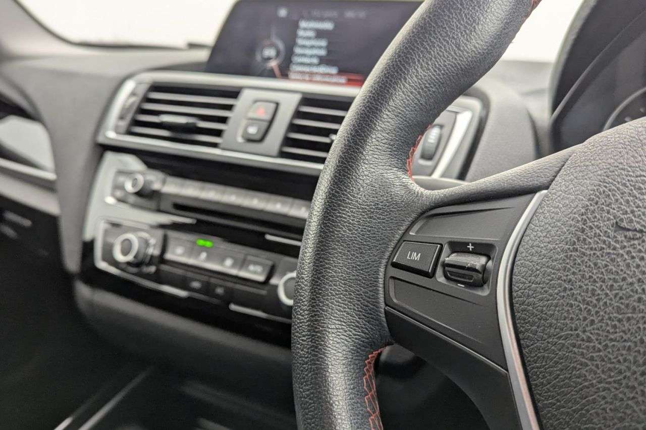 2017 BMW 1 SERIES 2017 BMW 1 SERIES