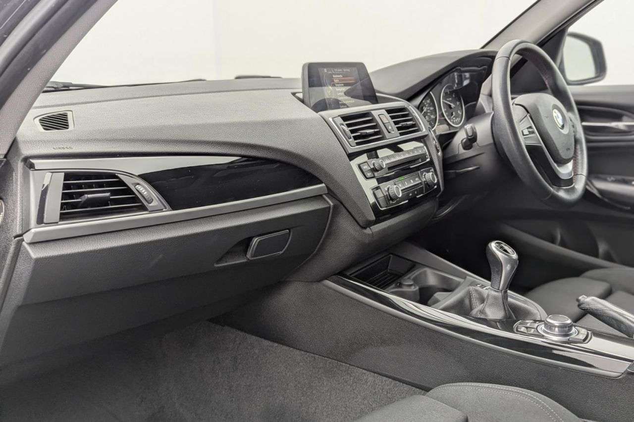 2017 BMW 1 SERIES 2017 BMW 1 SERIES