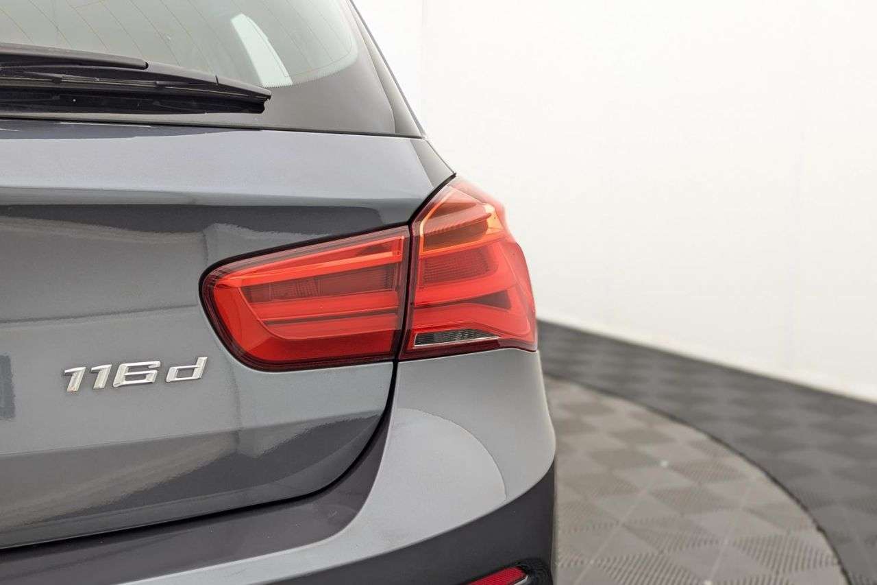 2017 BMW 1 SERIES 2017 BMW 1 SERIES