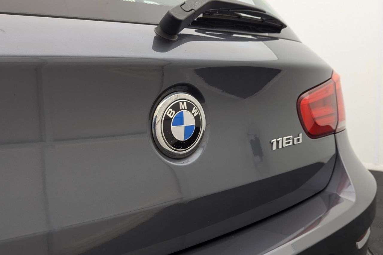 2017 BMW 1 SERIES 2017 BMW 1 SERIES