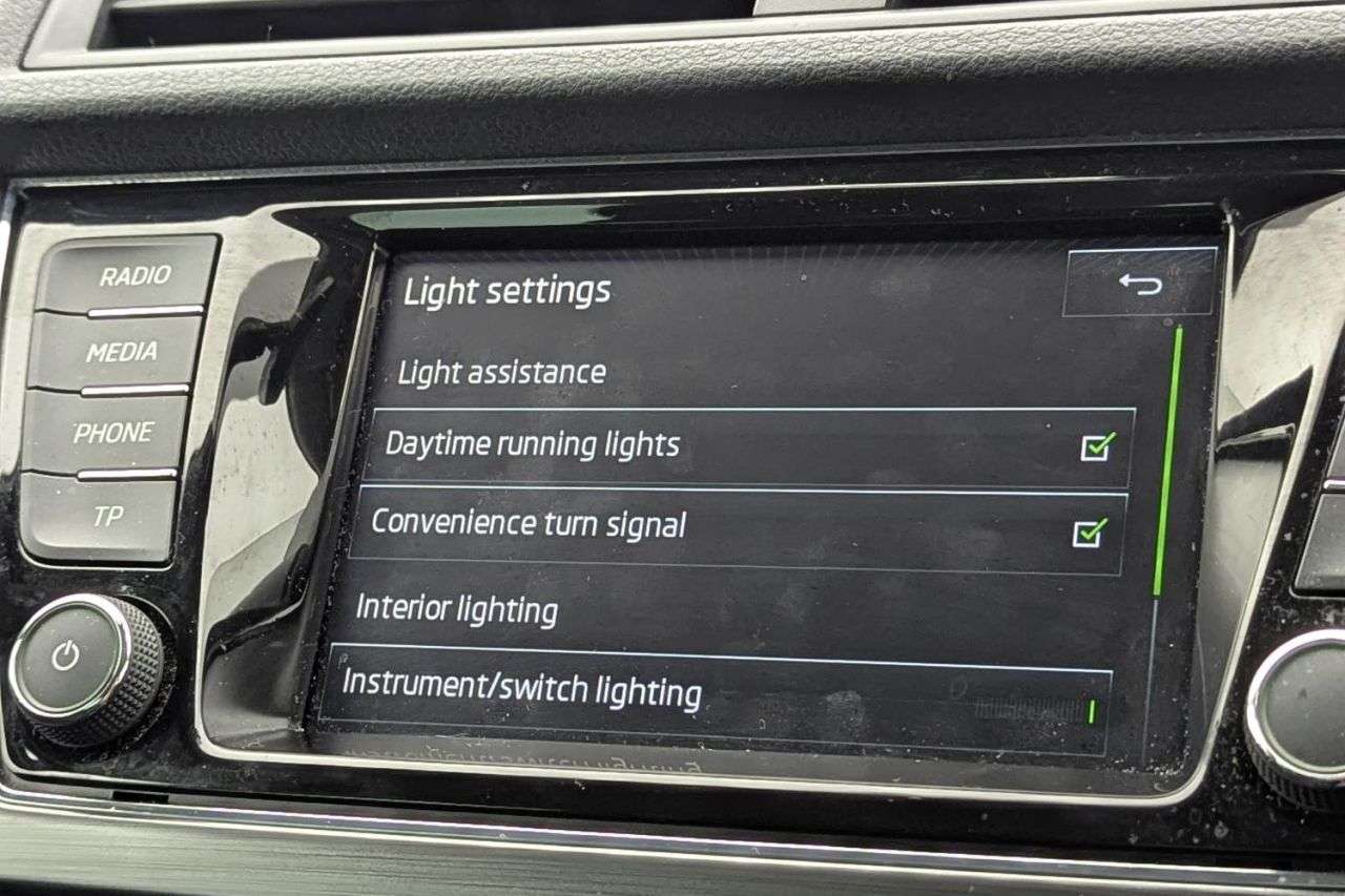 2015 SKODA FABIA 2015 SKODA FABIA