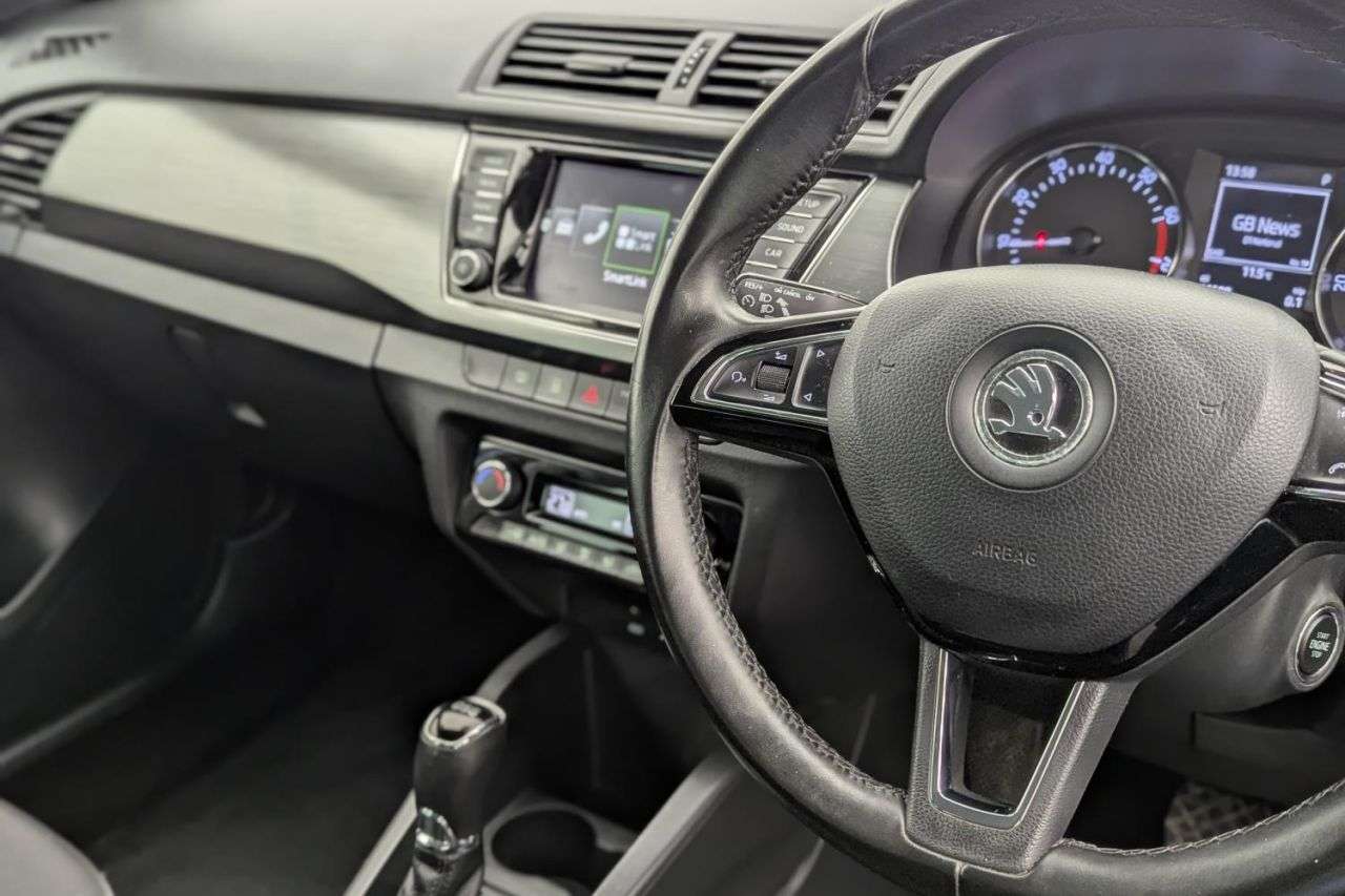 2015 SKODA FABIA 2015 SKODA FABIA