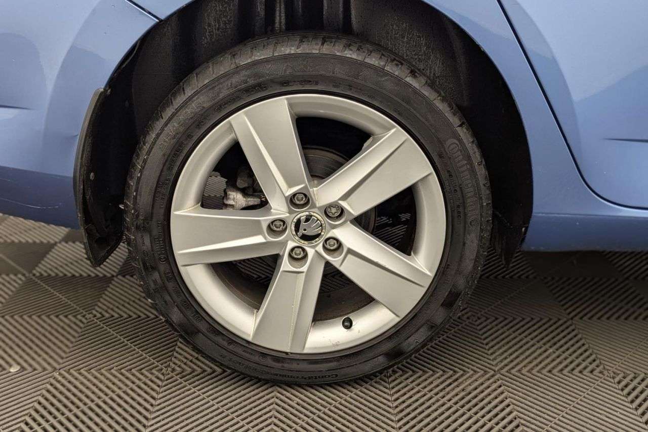 2015 SKODA FABIA 2015 SKODA FABIA