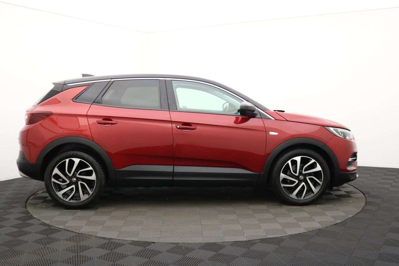 A 2018 VAUXHALL GRANDLAND X 1.6 Turbo D BlueInjection Elite Nav SUV 5dr Diesel Manual Euro 6 (s/s) (120 A 2018 VAUXHALL GRANDLAND X 1.6 Turbo D BlueInjection Elite Nav SUV 5dr Diesel Manual Euro 6 (s/s) (120