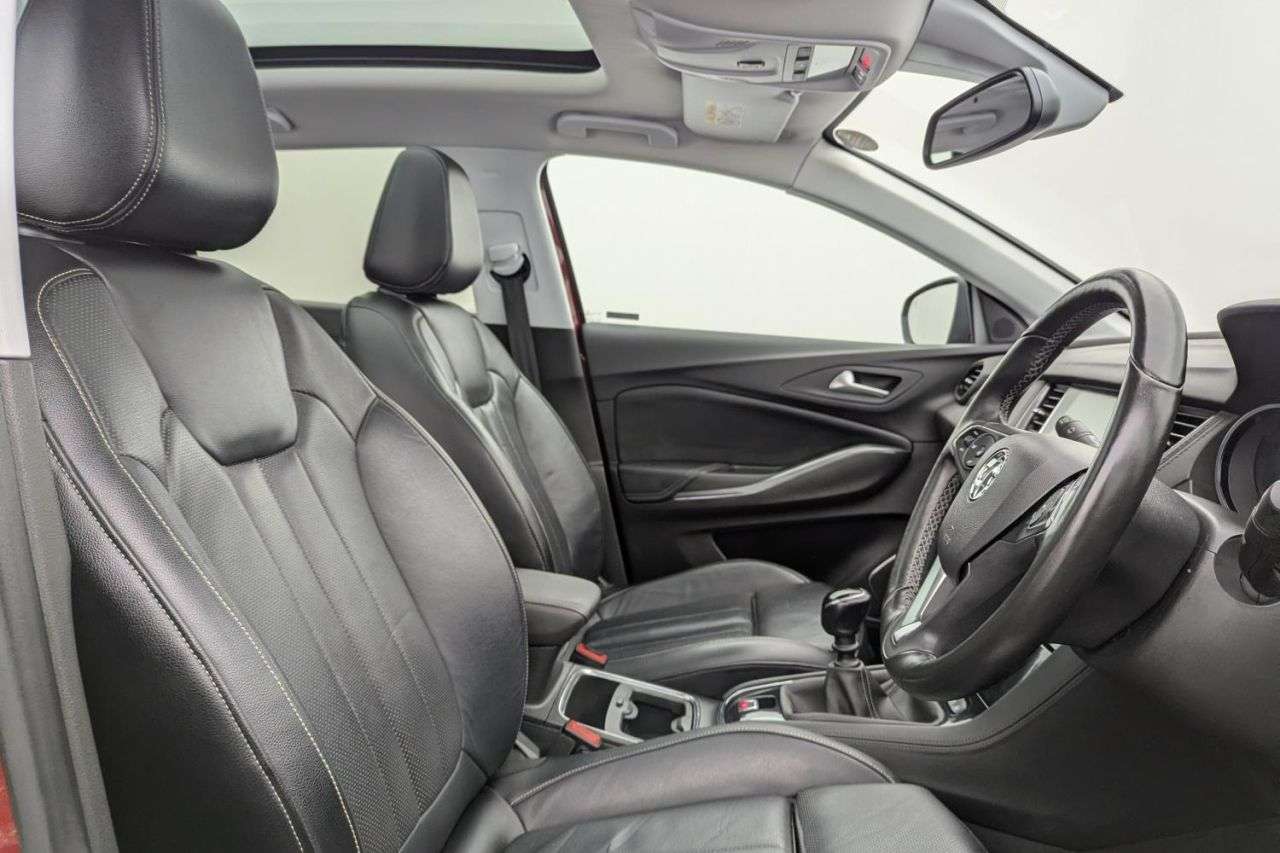 A 2018 VAUXHALL GRANDLAND X 1.6 Turbo D BlueInjection Elite Nav SUV 5dr Diesel Manual Euro 6 (s/s) (120 A 2018 VAUXHALL GRANDLAND X 1.6 Turbo D BlueInjection Elite Nav SUV 5dr Diesel Manual Euro 6 (s/s) (120
