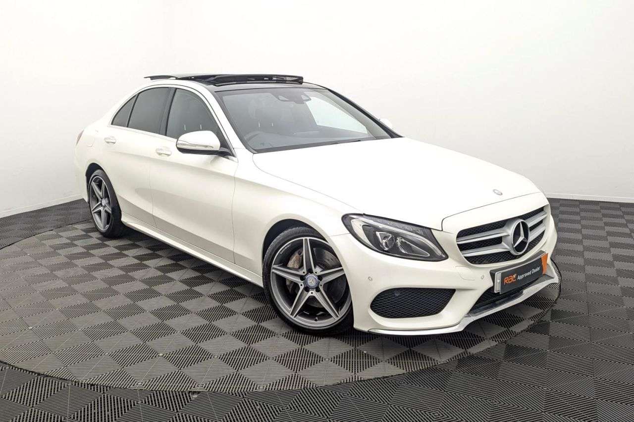 A 2014 MERCEDES-BENZ C-CLASS 2.1 C250 BlueTEC AMG Line Saloon 4dr Diesel G-Tronic+ Euro 6 (s/s) (204 ps) A 2014 MERCEDES-BENZ C-CLASS 2.1 C250 BlueTEC AMG Line Saloon 4dr Diesel G-Tronic+ Euro 6 (s/s) (204 ps)