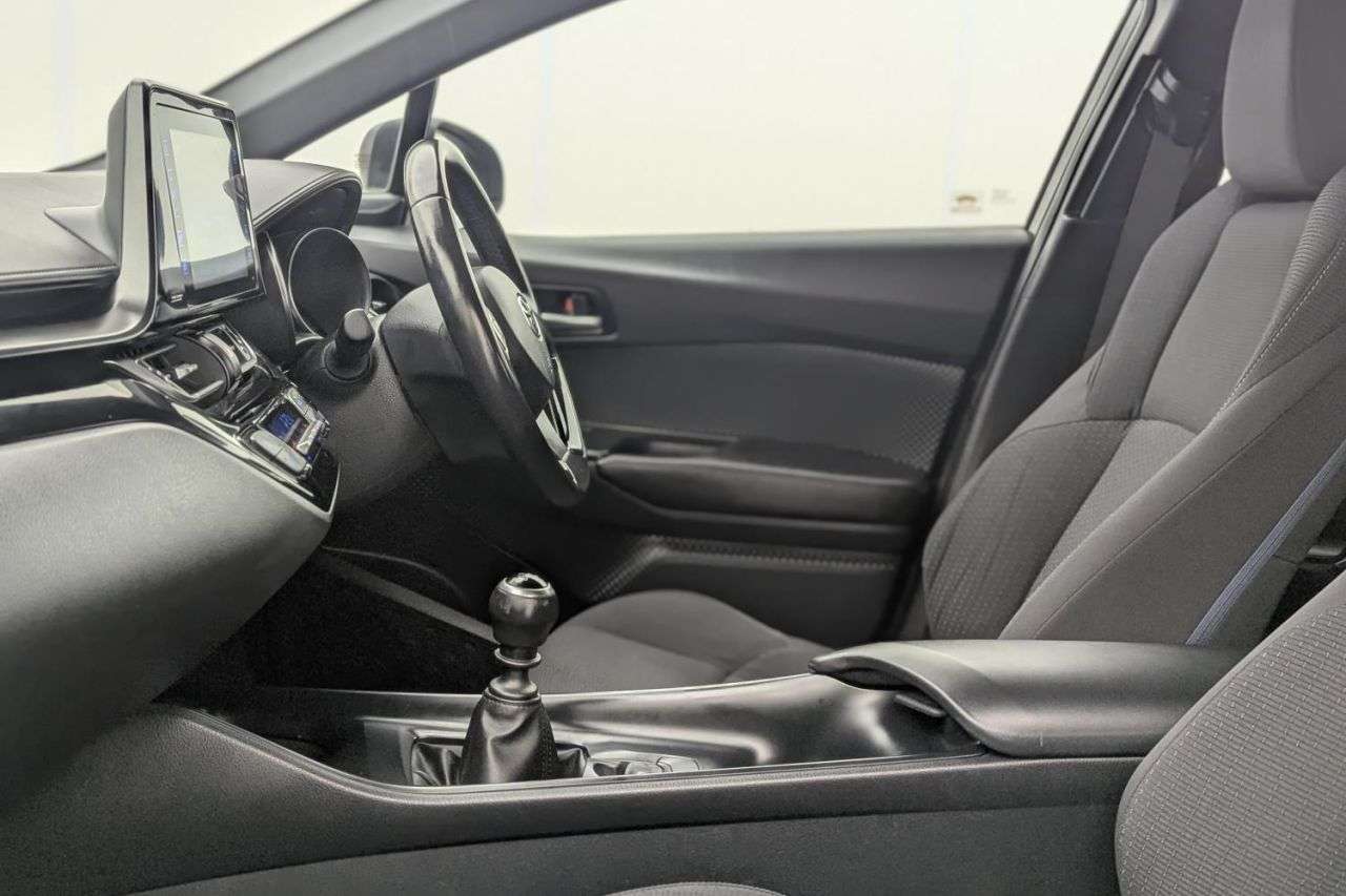 2017 TOYOTA C-HR 2017 TOYOTA C-HR