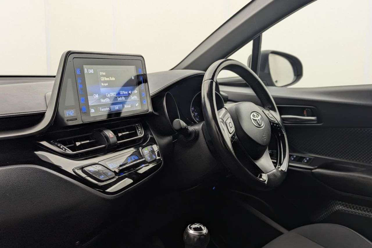 2017 TOYOTA C-HR 2017 TOYOTA C-HR