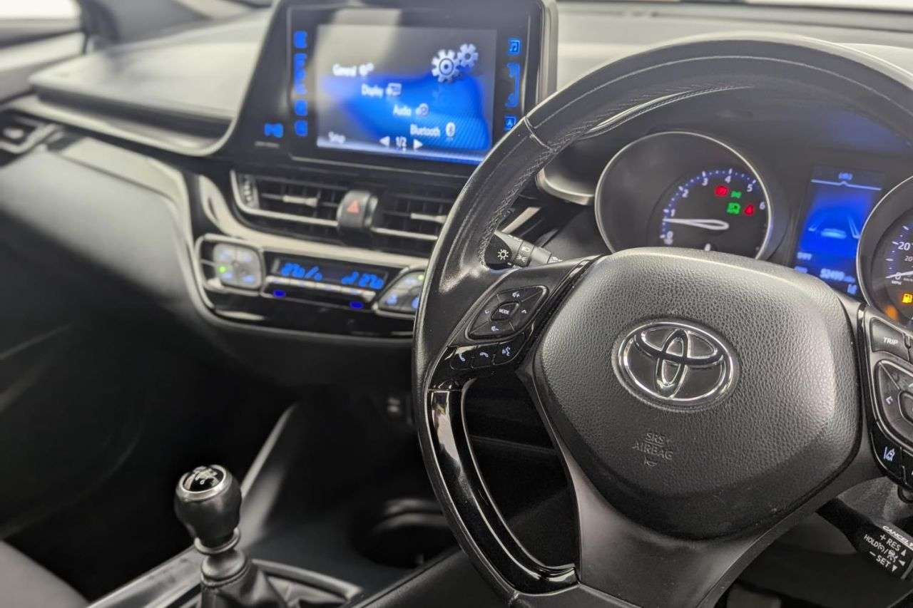 2017 TOYOTA C-HR 2017 TOYOTA C-HR