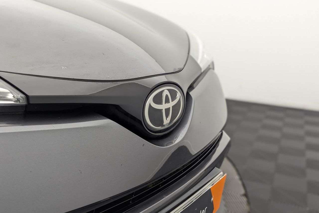 2017 TOYOTA C-HR 2017 TOYOTA C-HR